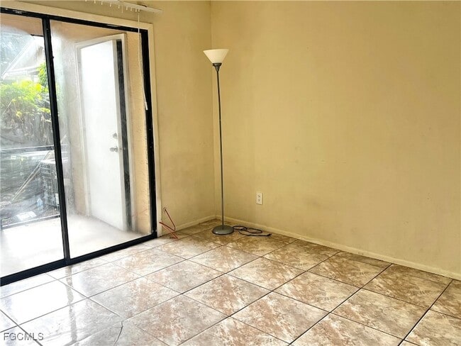 Building Photo - 824 Alderman St