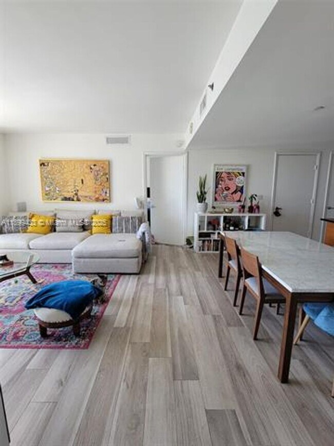 Building Photo - 50 Biscayne Blvd