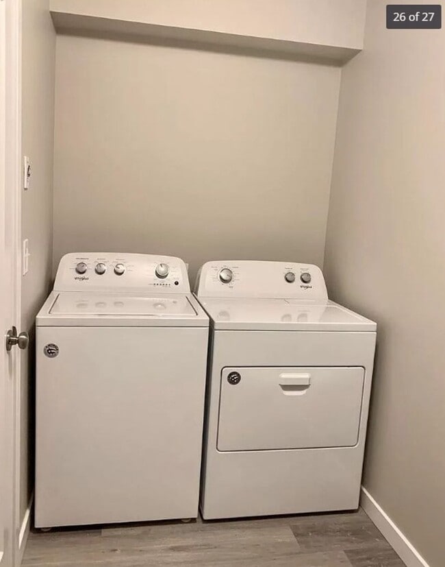 Building Photo - Charming 7 bedroom, 3 bath home available in August!