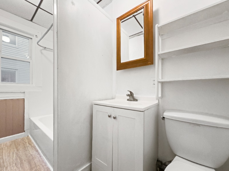 Building Photo - 286 Farnham St