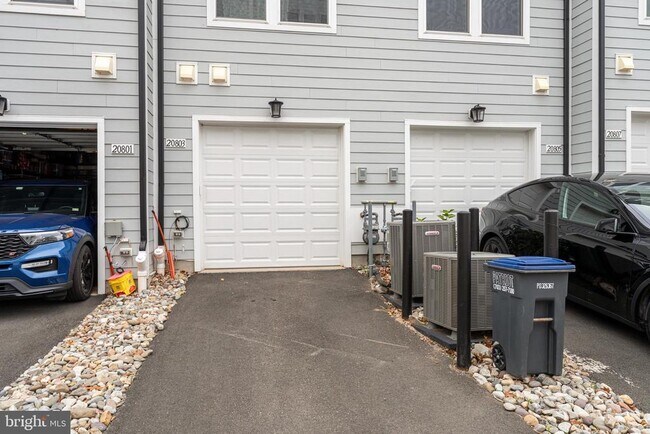 Building Photo - 20803 Wood Quay Dr