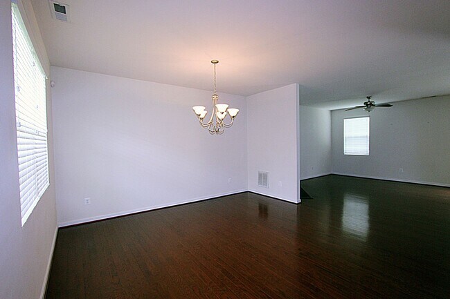 Building Photo - 134 Braddock Rd