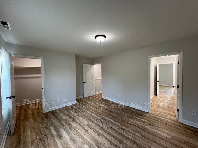 Building Photo - 1744 Morgantown Rd