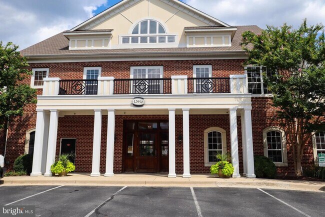 Building Photo - 12929 Centre Park Cir