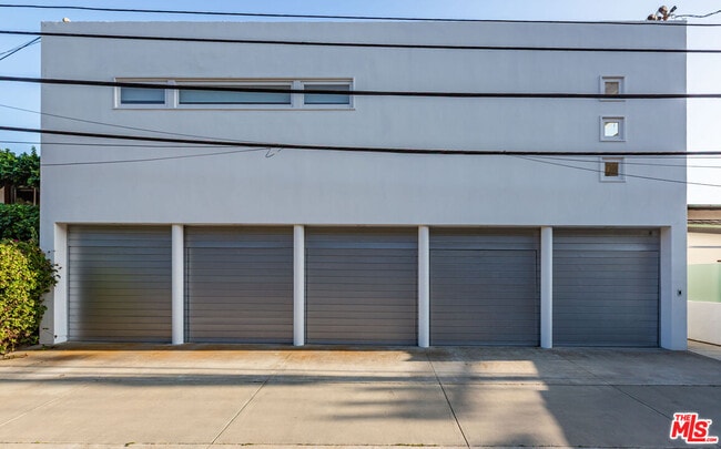 Building Photo - 25212 Malibu Rd