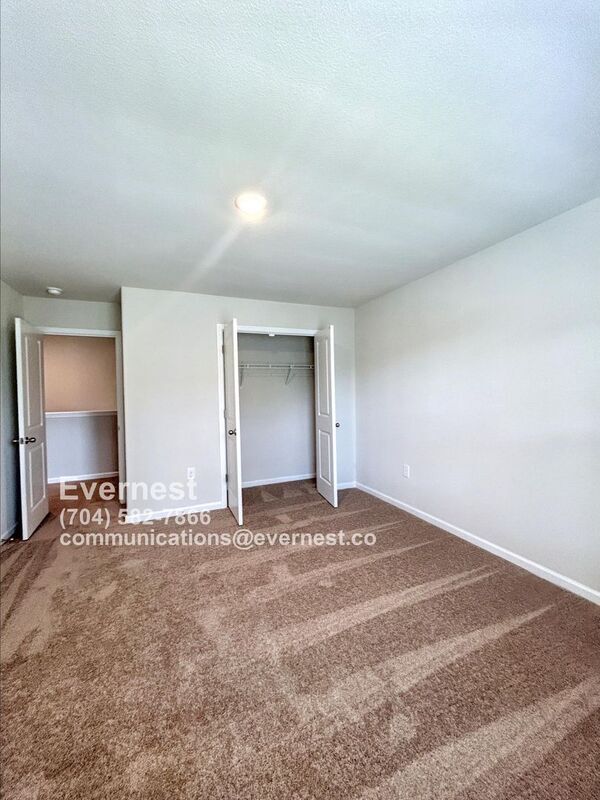 Building Photo - 217 Aniston Ln