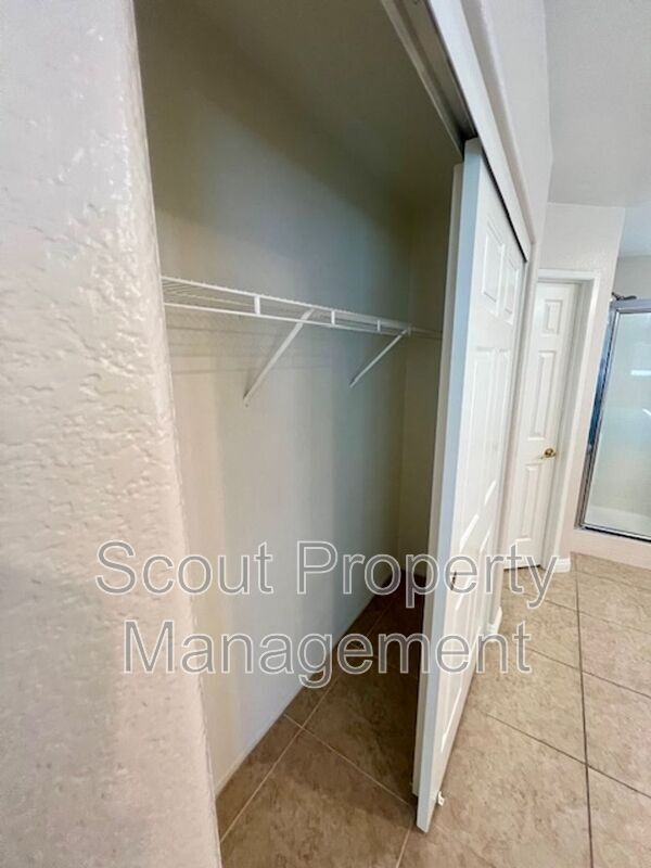 Building Photo - 33309 Morning View Dr