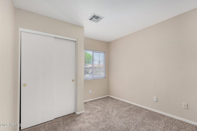 Building Photo - 22813 W Gardenia Dr