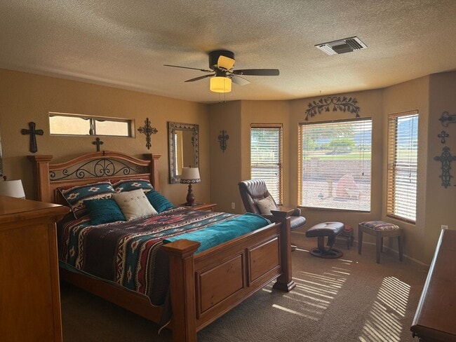 Building Photo - 3 to 6 Month Rental with Golf course views