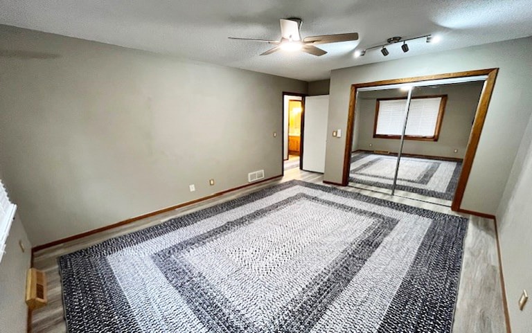 Building Photo - 3879 Polk St NE