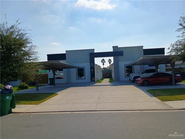 Building Photo - 5 West Dr