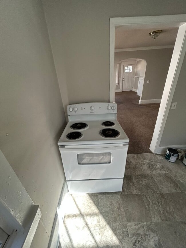 Building Photo - 22 Carter St