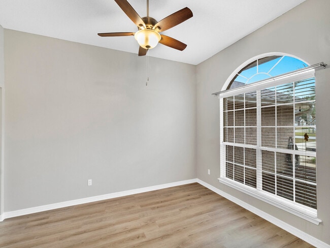 Building Photo - 2427 Tumbleweed Dr