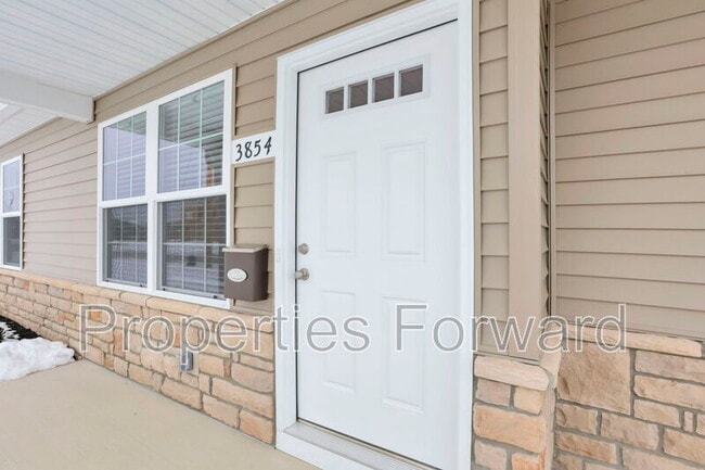 Building Photo - 3854 Elm St