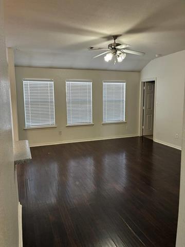 Building Photo - 515 Creekside Dr