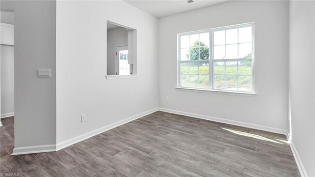 Building Photo - Brand new 3BR 2.5BA Townhome in Kernersville!