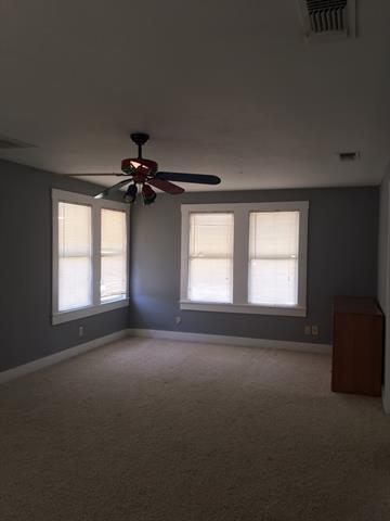 Building Photo - 1390 FM 1187