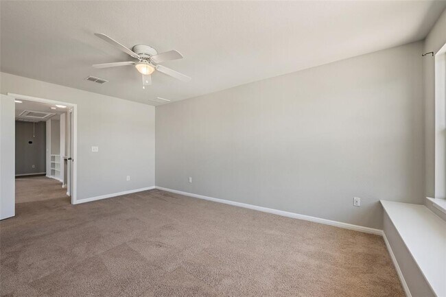 Building Photo - 124 Guemal Rd