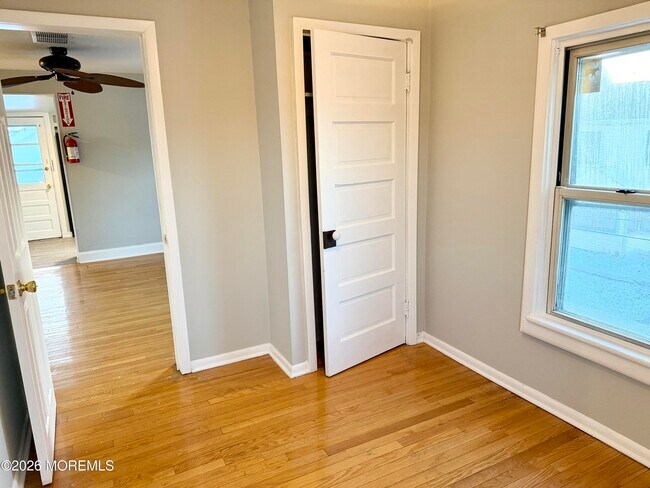 Building Photo - 138 Broadway