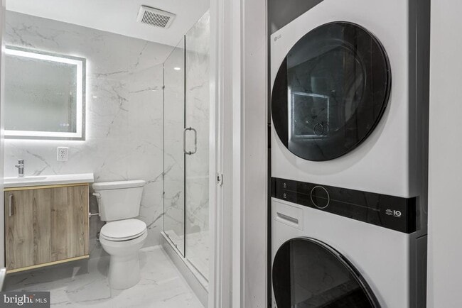 Building Photo - 1201 Vine St