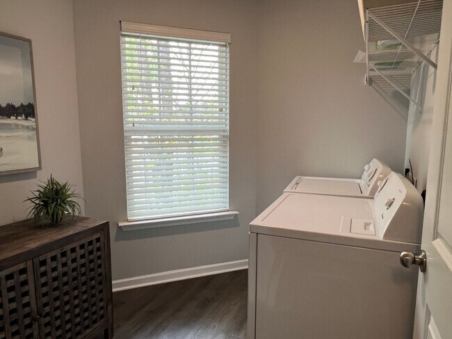 Building Photo - FURNISHED Three Bedroom Wellstone Model Home