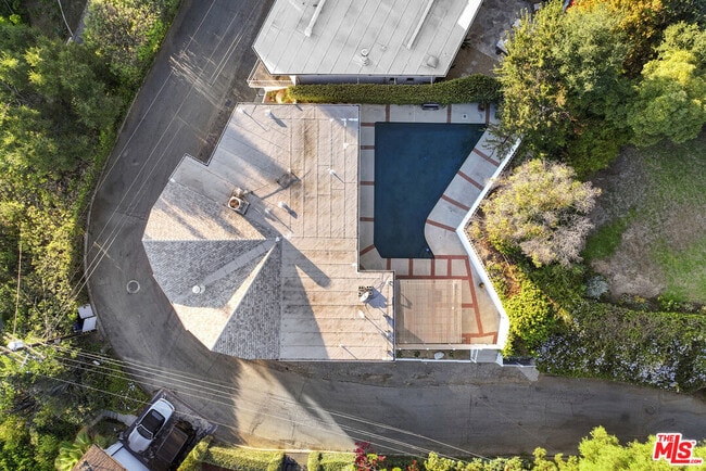 Building Photo - 3540 Berry Dr