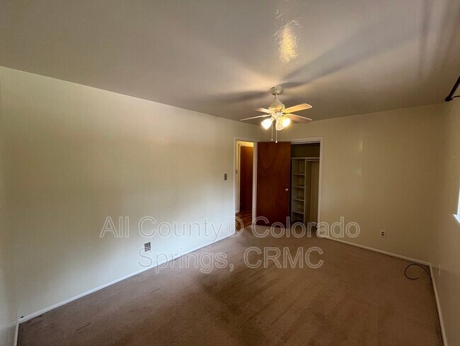 Building Photo - 15080 Deby Dr