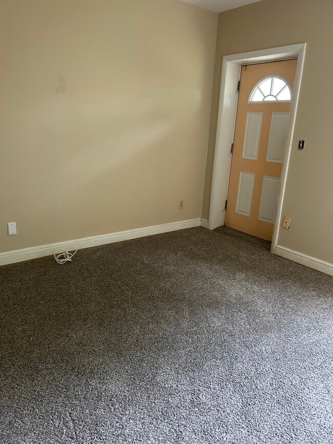 Primary Photo - 1322 Juniata St