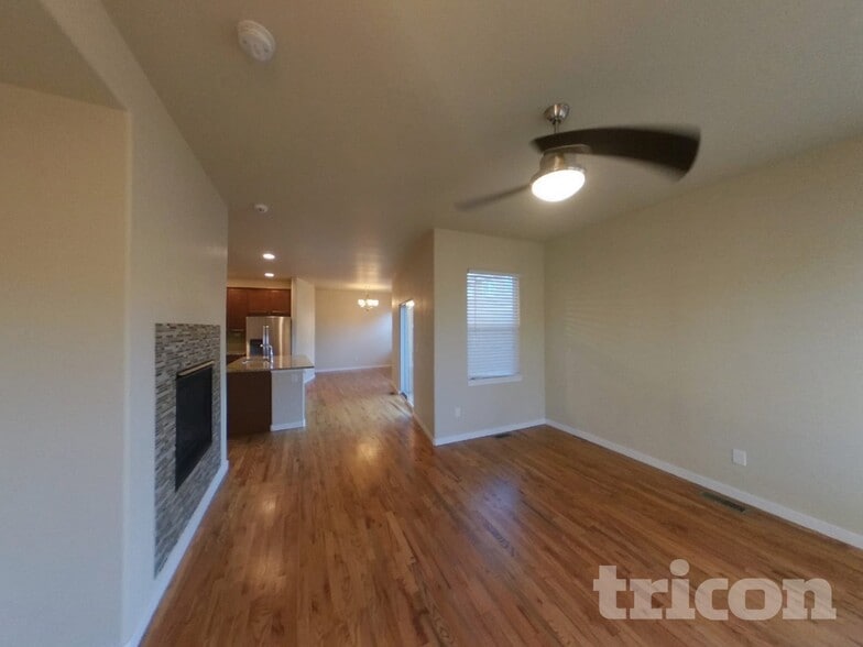 Building Photo - 2482 Ellingwood Dr