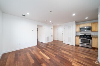 Building Photo - 413-415 9th St