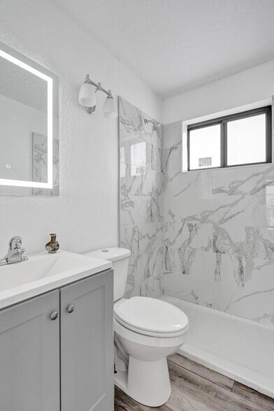 Building Photo - 1810 NW 9th St