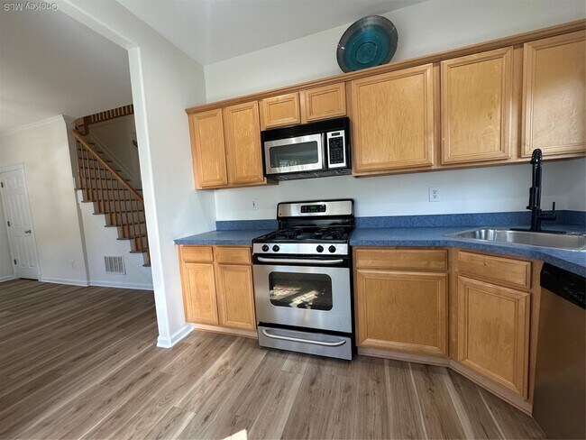 Building Photo - 133 High Point Cir
