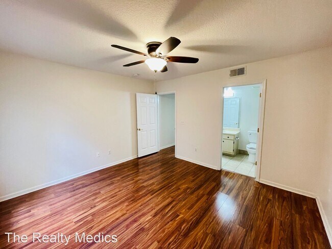 Building Photo - 1 br, 1 bath House - 802 Crest Pines Dr Un...