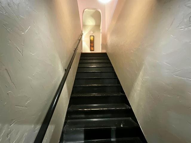 Building Photo - 104 NE 2nd St