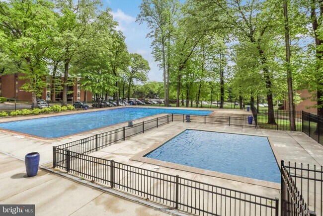 Building Photo - 3308 Woodburn Village Dr