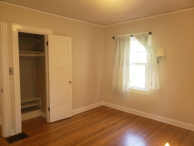 Building Photo - Charming Irvington Home with 3 Levels of L...