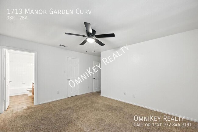 Building Photo - 1713 Manor Garden Curve