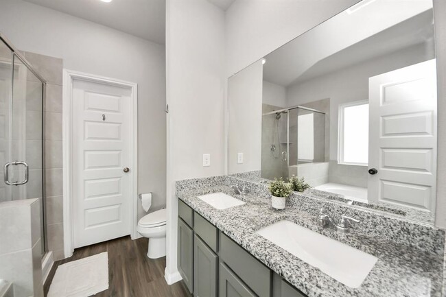 Building Photo - 2473 Carp Dr
