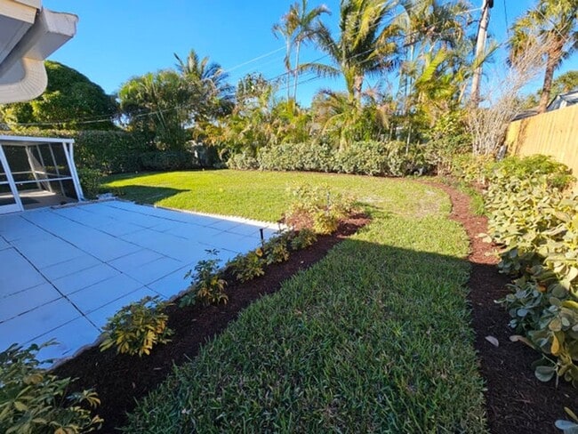 Building Photo - 355 Franklin Rd