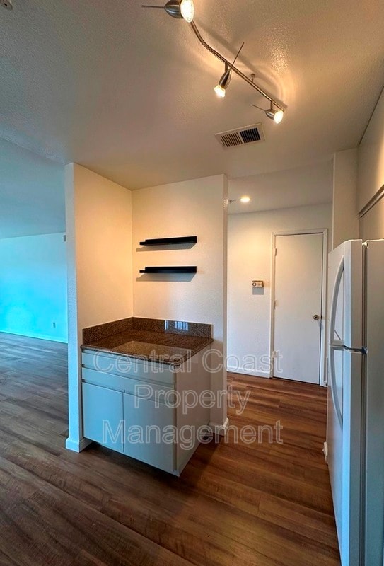 Building Photo - 311 Quail Run Ct