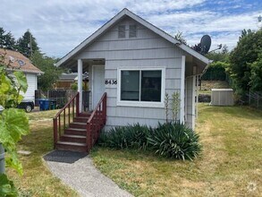 Building Photo - CHARMING 3 BEDROOM IN SEATTLE