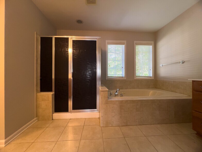 Building Photo - 3210 Warbler Way