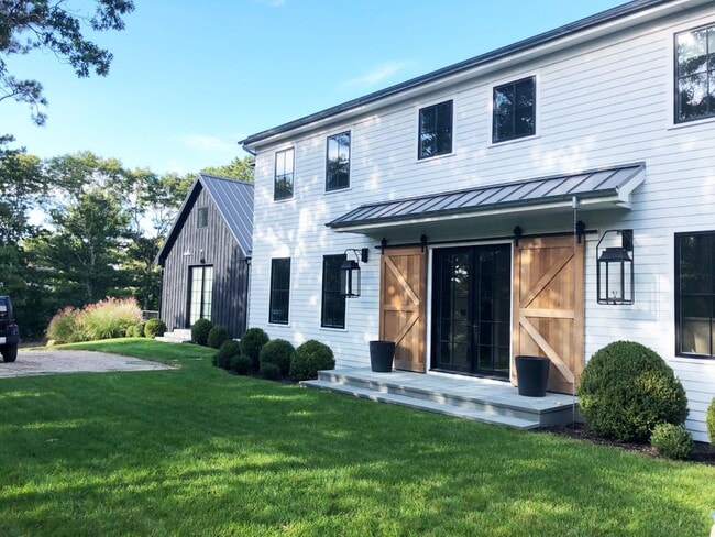 Building Photo - 13 Hilltop Ln