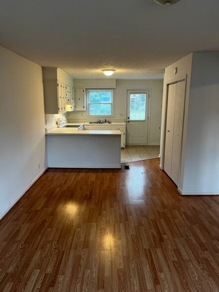 Living Room / Kitchen - 128A Batey Cir