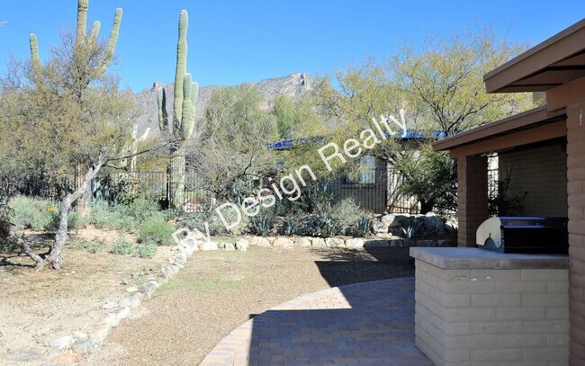 Building Photo - Remodeled Foothills Clusters 3 Bed 2 Bath