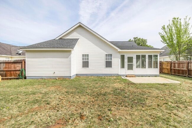 Building Photo - 205 Wembley Dr