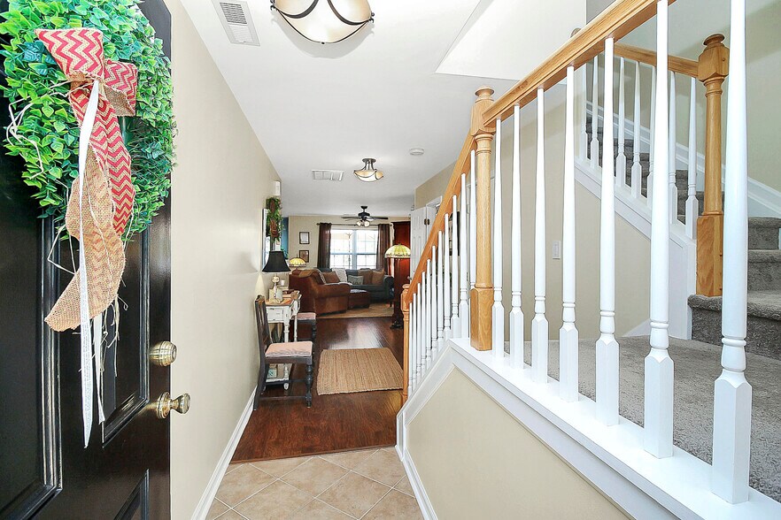 Building Photo - 2292 Hanover Ct