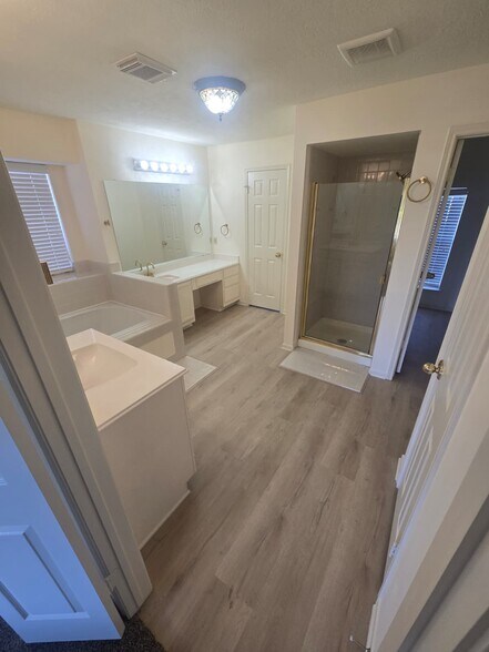 Building Photo - 12851 Apple Forest Trl