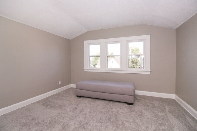 Building Photo - 7703 Essen Ave