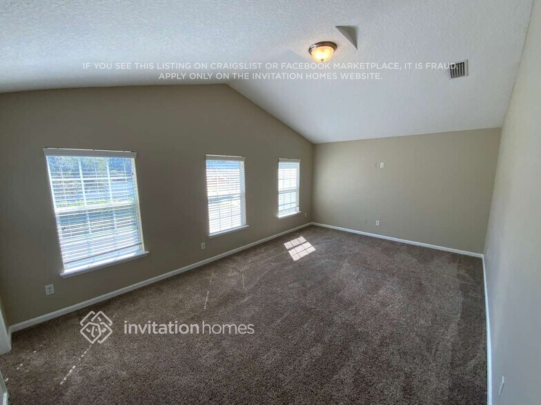 Building Photo - 164 Thornloe Dr